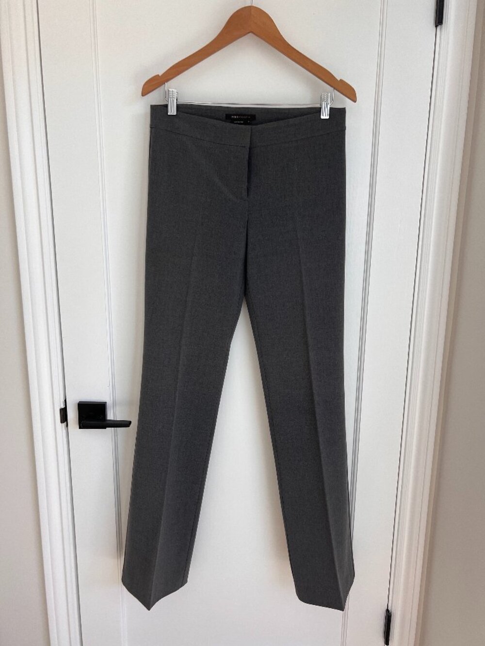 BCBG Gray Trouser Pants (Size 6)